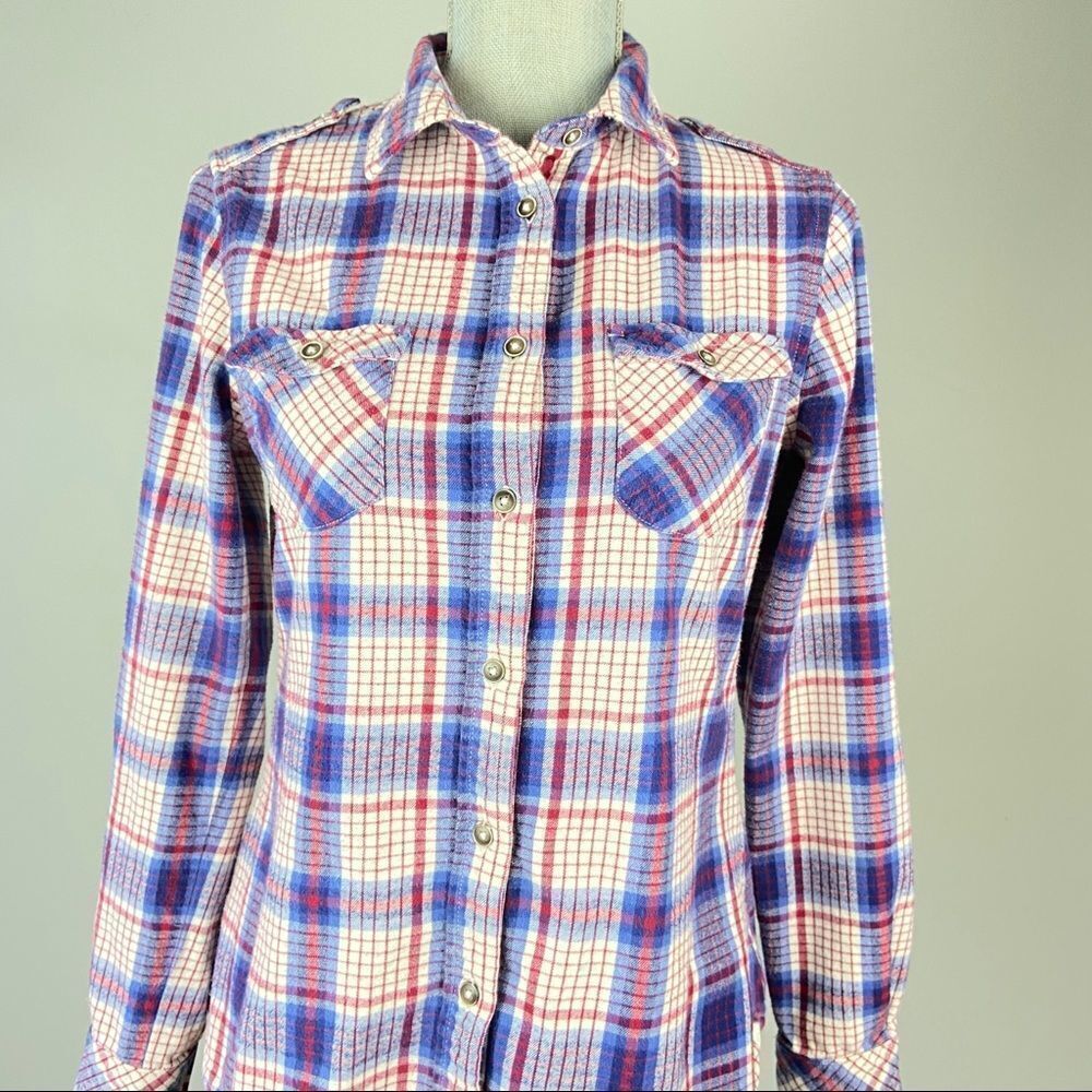 Mec Flannel Long Sleeve Top Plaid Button Down Shirt Outdoors Workwear